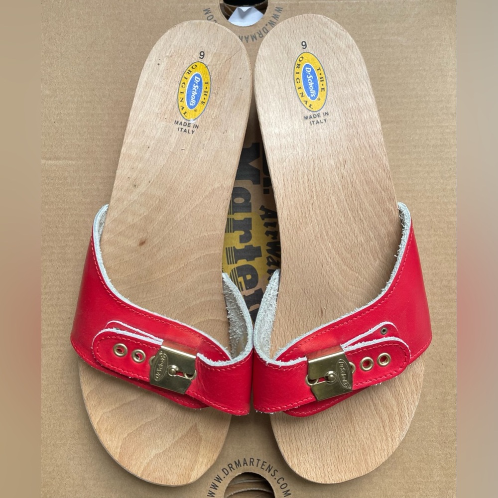 Dr. Scholl’s Red walking sandal